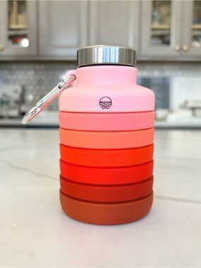 Free People Mayim 24oz Collapsible Carabiner Bottle - Coral